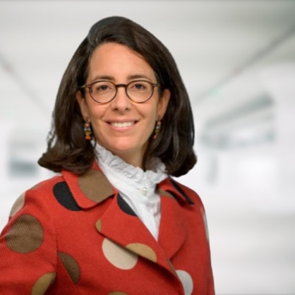 Yasmine Sabeti Lange